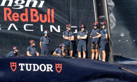 El equipo Alinghi Red Bull Racing parece afrontar bien la presión en la Copa del América