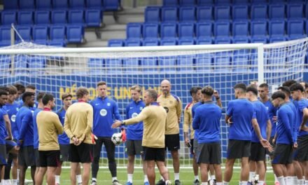 El Barça de Flick llega como un torpedo a la Champions