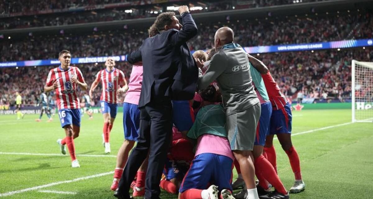 Giménez salva el debut del Atlético en la Champions