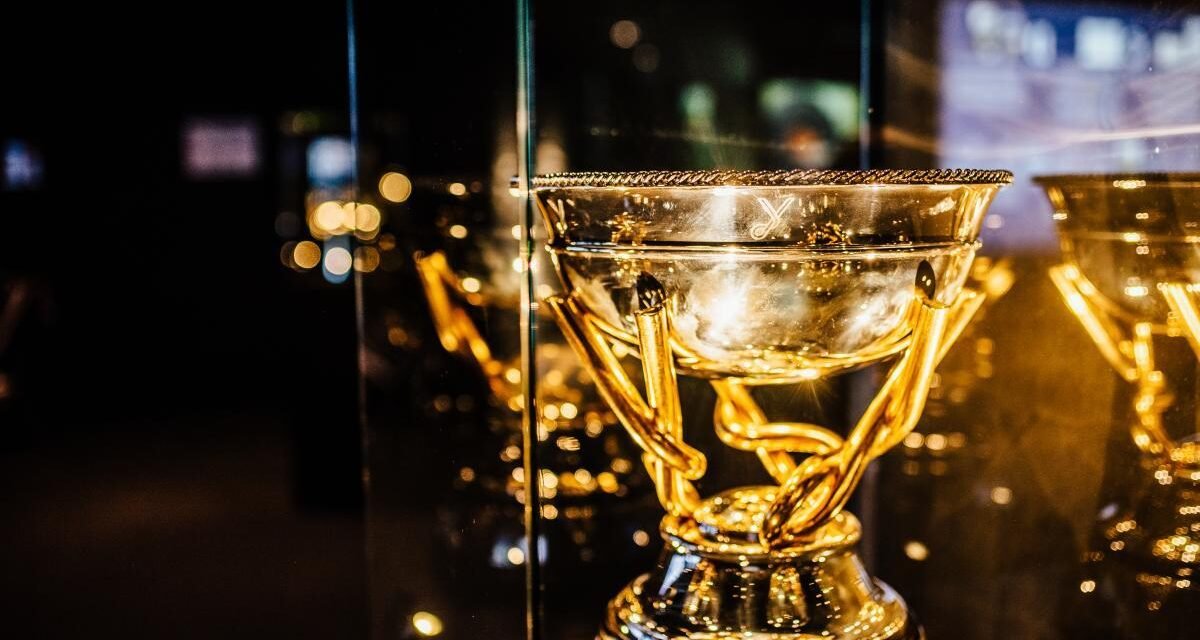 La America’s Cup Experience, el escaparate de las copas de las regatas juvenil y femenina