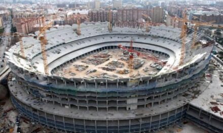 El Valencia presenta sobre la bocina el proyecto del Nou Mestalla, que costará 20 millones más