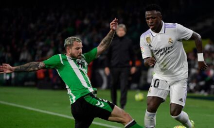 La Audiencia de Sevilla reabre la causa por insultos racistas a Vinicius en el Villamarín