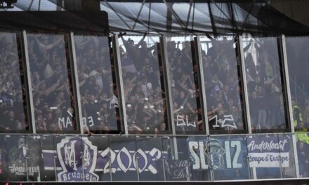 Detenidos ocho aficionados del Anderlecht en Anoeta por destrozos y lanzamiento de butacas