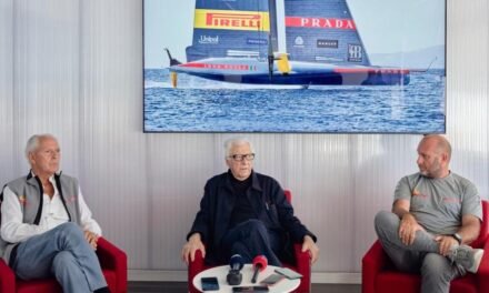 Luna Rossa continúa su viaje