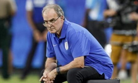 “Bielsa es un ejemplo vil de socialista, pero con Mercedes-Benz”