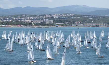 Barcelona acoge la mayor regata de Patí Català en la historia del Mediterráneo durante la Copa del América