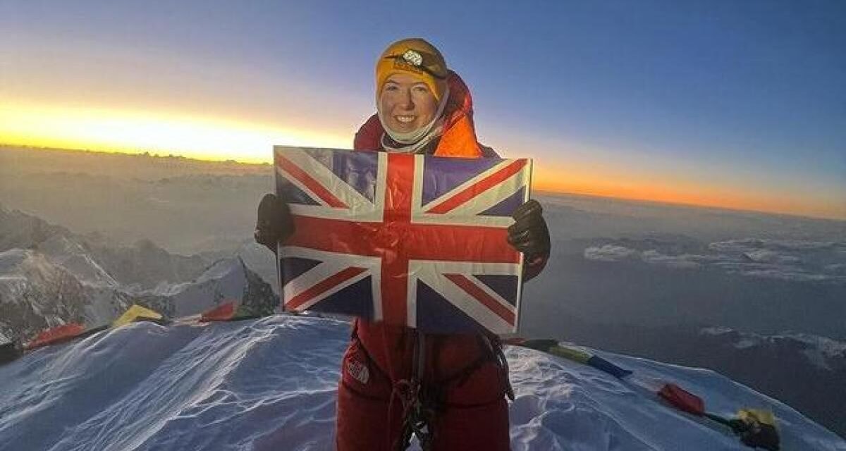 Una escaladora inglesa logra ser la mujer más joven que completa los 14 ochomiles