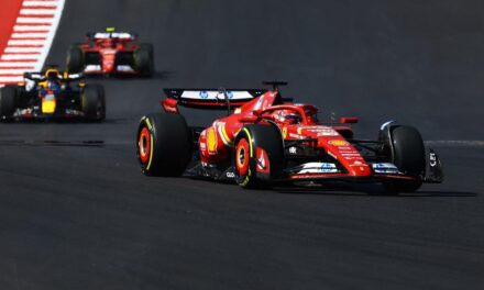 Ferrari firma un doblete en Austin y Verstappen gana un duelo tenso con Norris