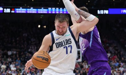 Un flagrante error defensivo de Doncic le cuesta la victoria a Dallas