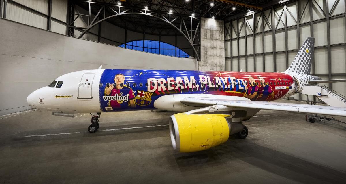 El Barça estrena un avión especial para volar al clásico