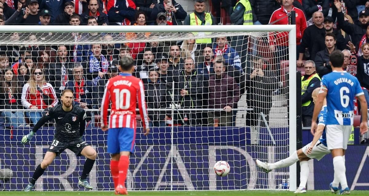 Remontada con polémica del Atlético
