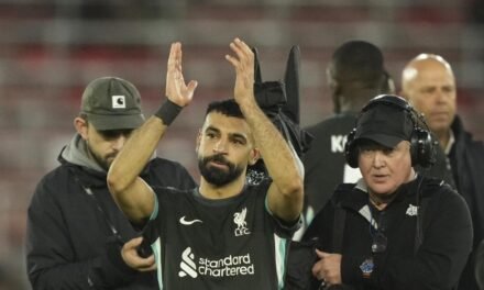 Salah sorprende y avisa al Liverpool: “Estoy más fuera que dentro”