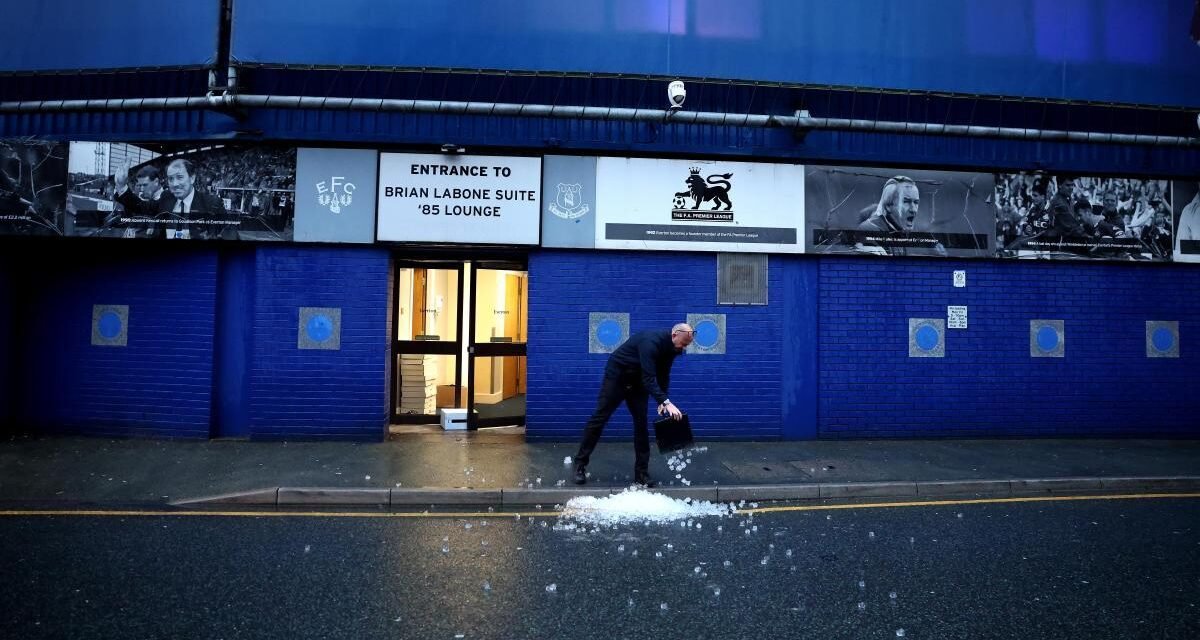 Aplazado el derbi entre el Everton y el Liverpool por la tormenta Darragh