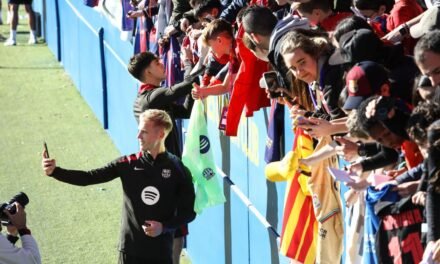 Fiesta navideña del Barça en el Johan Cruyff ante casi 5.000 personas