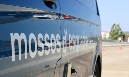 El entrenador del Club Hoquei Palafrugell y la portera del Sant Jordi Desvalls intercambiaban imágenes de compañeros en la ducha
