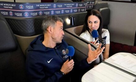 Insólita rueda de prensa en directo de Luis Enrique desde un avión