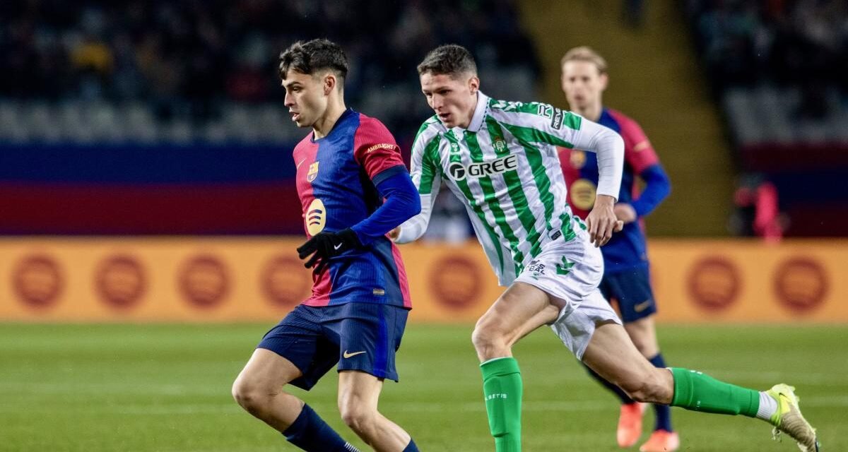 Pedri señala el camino del Barça