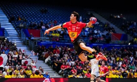 Los hermanos Cikusa llevan a España a la ronda principal con un recital ante Japón (39-20)
