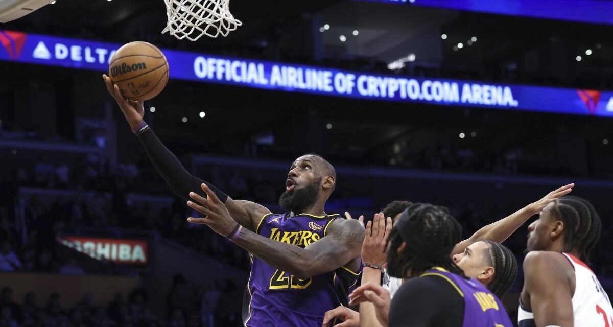LeBron se carga a la espalda a los Lakers ante los Wizards con un triple-doble