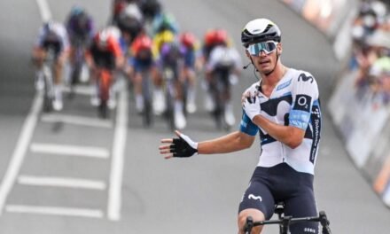 Romo estrena su palmarés en el Tour Down Under con estilo taurino