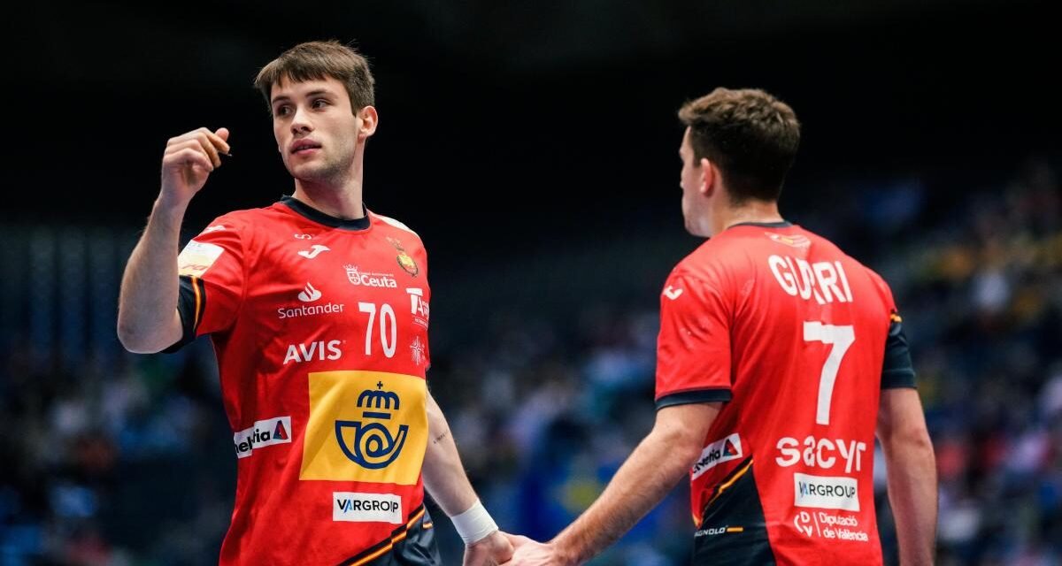 España se despide del Mundial con otra derrota, pero con buenas sensaciones de los jóvenes