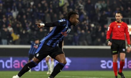 Lookman, una de las estrellas del Atalanta, no podrá jugar ante el Barça
