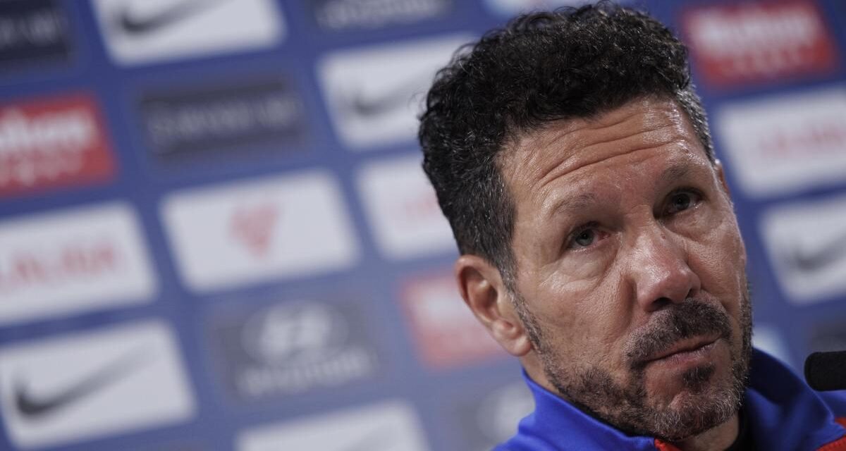 Simeone: “Claro que vamos con el autobús, obvio”