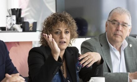 La presidenta de la Liga F pide “no sacar de contexto” el gesto de Mapi León a Caracas