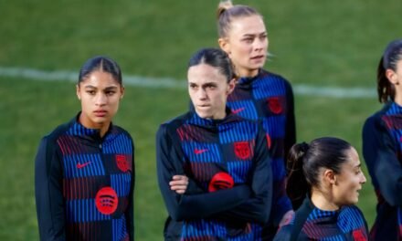El Barcelona se mete en semifinales con Mapi León suplente