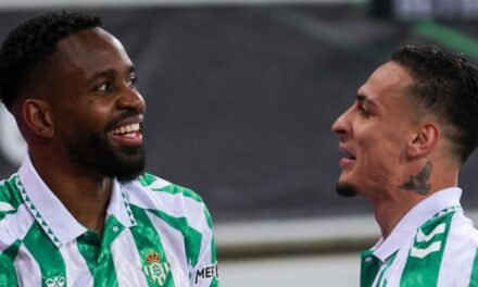 Antony dos Santos acerca al Betis a los octavos de la Conference League