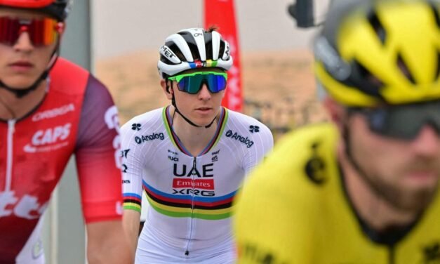Pogacar ya sabe lo que es ganar en 2025 y se pone líder del Tour de los Emiratos