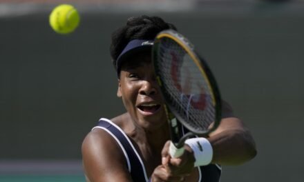 Venus Williams vuelve a jugar a sus 44 años