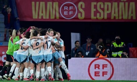 España inicia la defensa de la Nations League con una remontada en el añadido ante Bélgica