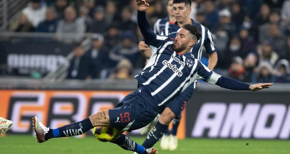 Feliz debut de Sergio Ramos con los Rayados de Monterrey