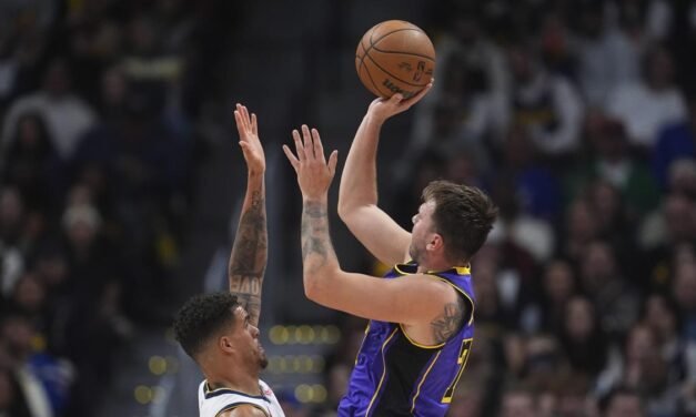 Doncic y LeBron firman su primer gran baile en la NBA