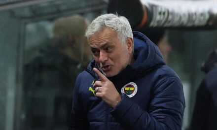 José Mourinho, sancionado con cuatro partidos de suspensión por “conducta antideportiva”