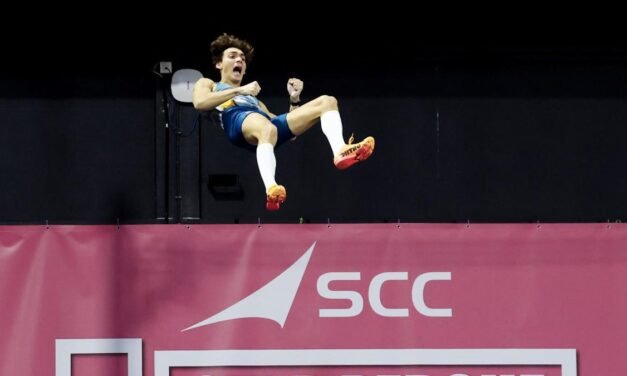 Duplantis vuelve a mejorar el récord del mundo de pértiga con un salto de 6,27 metros
