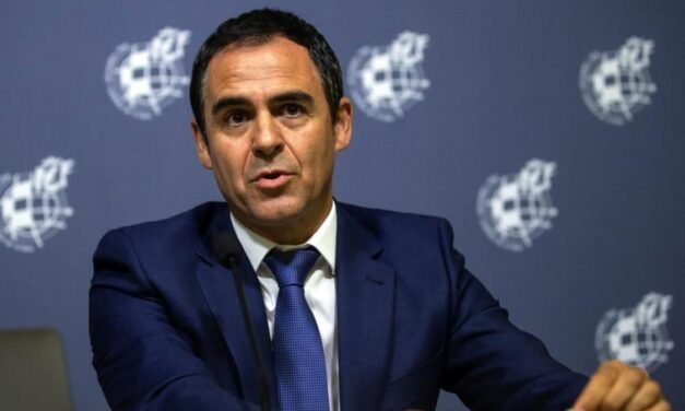 Velasco Carballo muestra su repulsa hacia las palabras “malintencionadas” de Mateu Lahoz