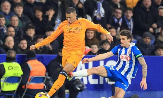 Carlos Romero desvela que tuvo que aislarse tras la entrada a Mbappé
