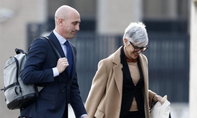 La Fiscalía pide la nulidad de la condena de Rubiales por el beso a Jenni Hermoso
