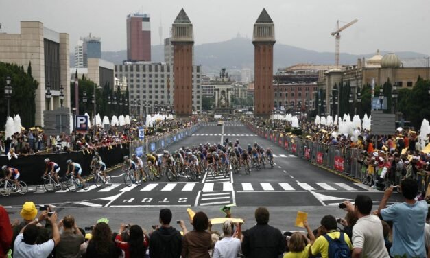 Quince pesetas para ver el Tour en el Estadi de Montjuïc