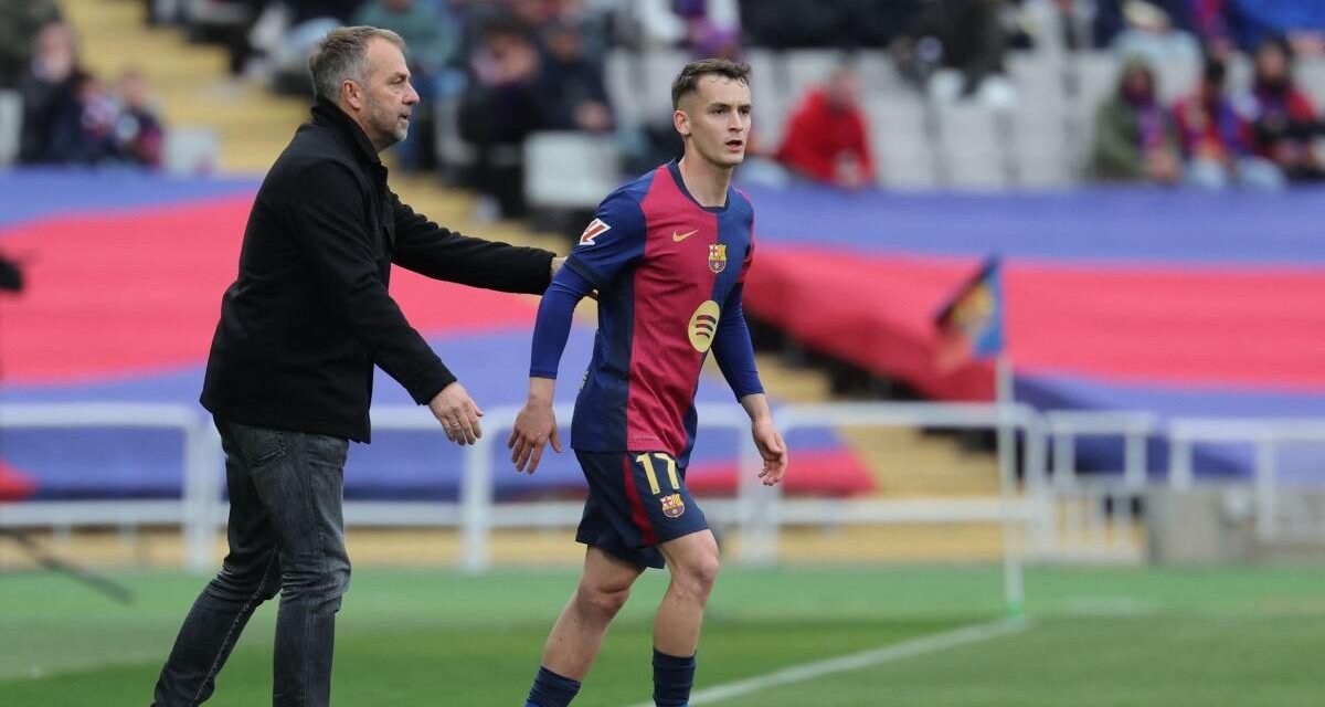 Marc Casadó, titular del Barça en el trascendental duelo contra el Atlético por la Liga