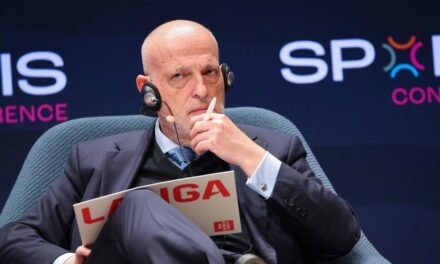 Tebas se enzarza con Ancelotti tras su amenaza por los horarios