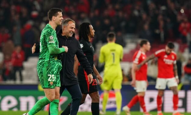 Flick sobre Szczesny: “Cuando no encajas ni un gol con 10 jugadores, es que tienes un portero muy bueno”