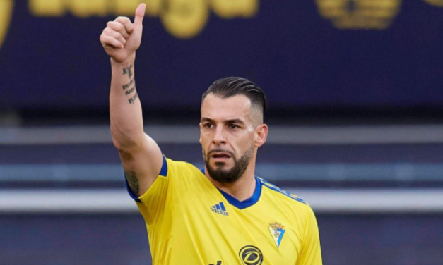 Álvaro Negredo anuncia su retirada a los 39 años
