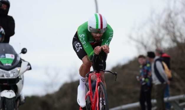 Ganna bate a Ayuso en la contrarreloj de la Tirreno y Merlier repite triunfo en la París-Niza