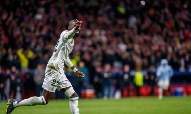 El Real Madrid pasa en unos penaltis polémicos