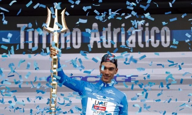 Ayuso sale del maremoto ganando la Tirreno-Adriático