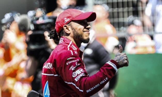 Hamilton logra la victoria en la carrera al esprint del GP de China