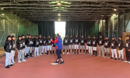 Los 19 jugadores de un equipo venezolano de béisbol piden asilo en Barcelona
